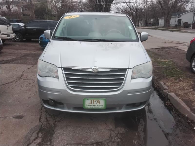 Chrysler Town & Country Touring 2010