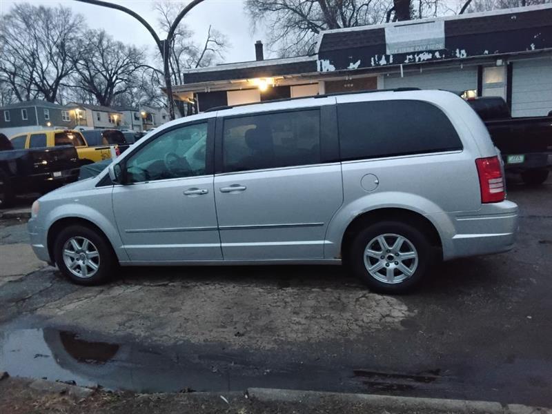 Chrysler Town & Country Touring 2010