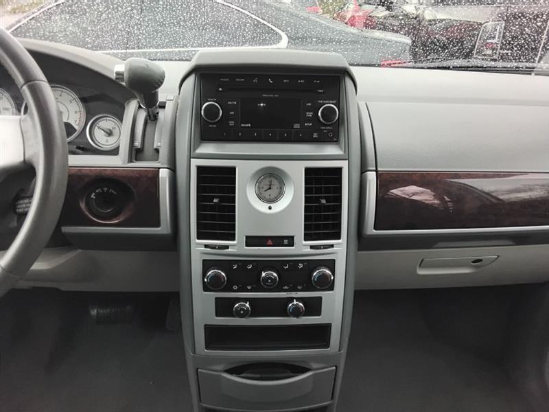 Chrysler Town & Country Touring 2010
