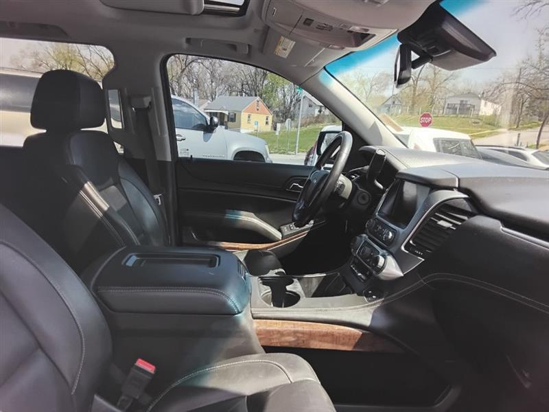 Chevrolet Suburban LT 4WD 2016