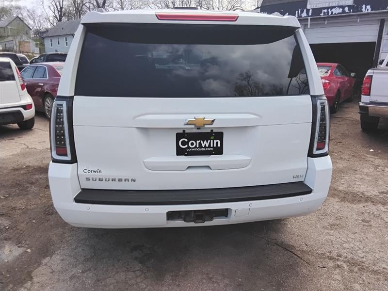 Chevrolet Suburban LT 4WD 2016