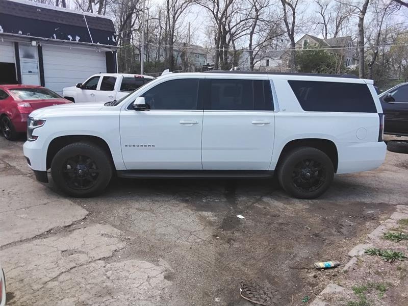 Chevrolet Suburban LT 4WD 2016