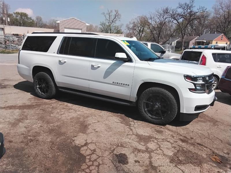 Chevrolet Suburban LT 4WD 2016