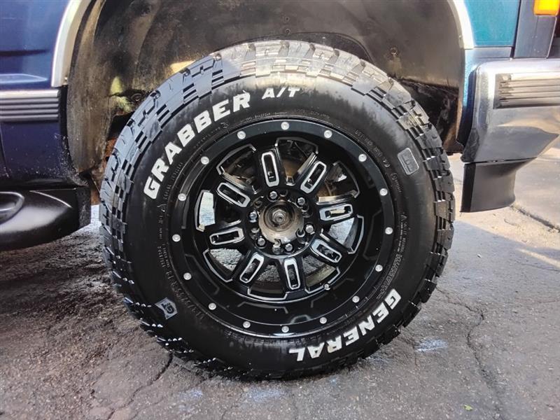 GMC Yukon SLE 4WD 1999