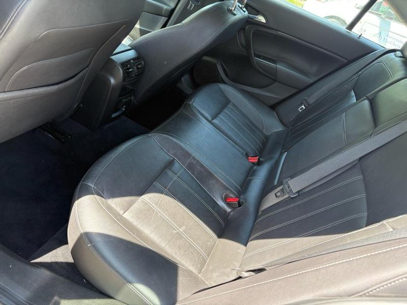 Buick Regal  2011