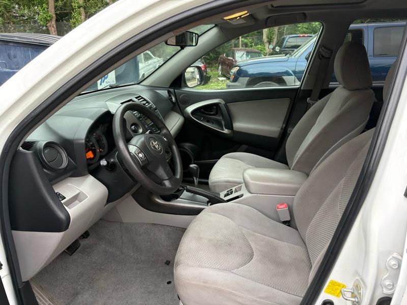 Toyota RAV4  2011