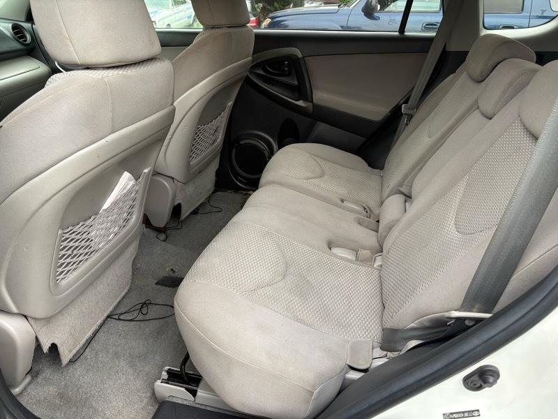 Toyota RAV4  2011