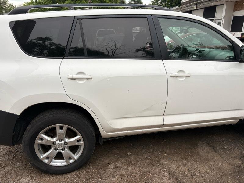Toyota RAV4  2011