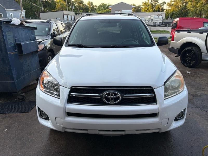 Toyota RAV4  2011