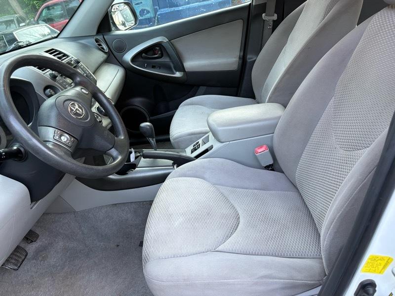Toyota RAV4  2011