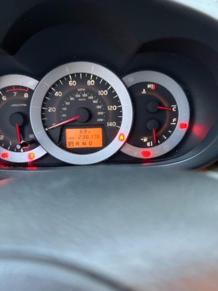 Toyota RAV4  2011