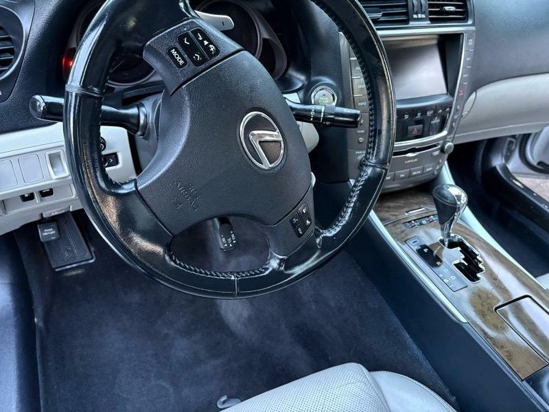 Lexus IS 250  2009