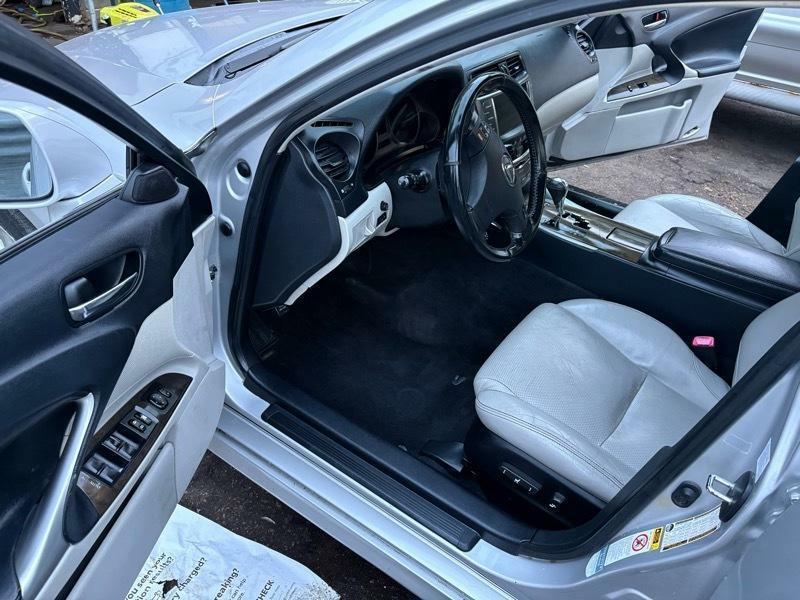 Lexus IS 250  2009