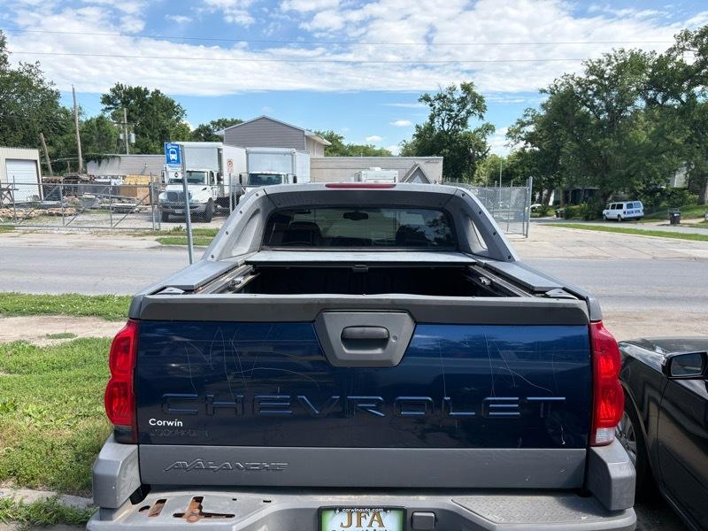 Chevrolet Avalanche  2002