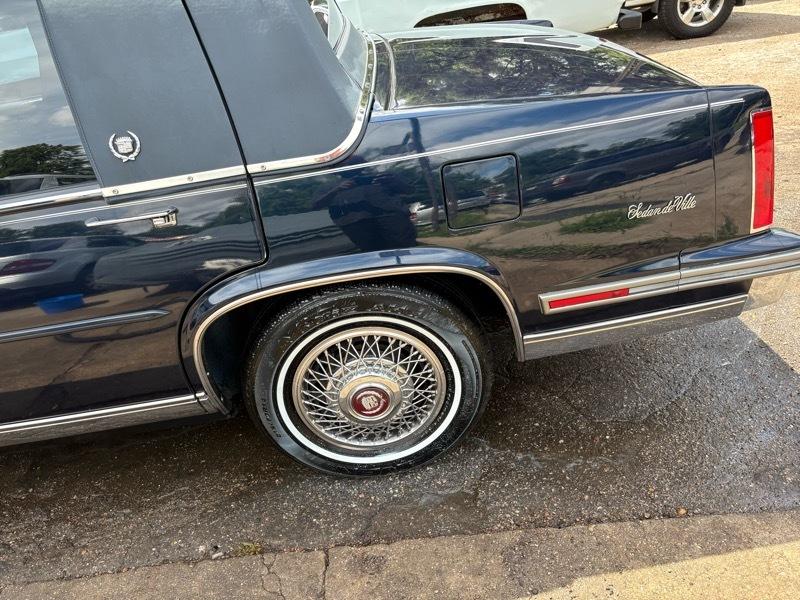 Cadillac DeVille Sedan 1988