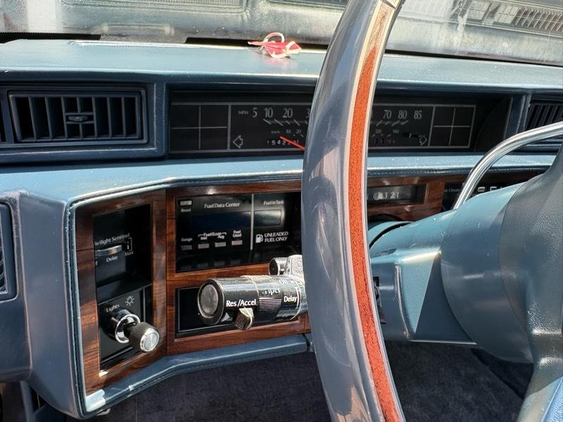 Cadillac DeVille Sedan 1988