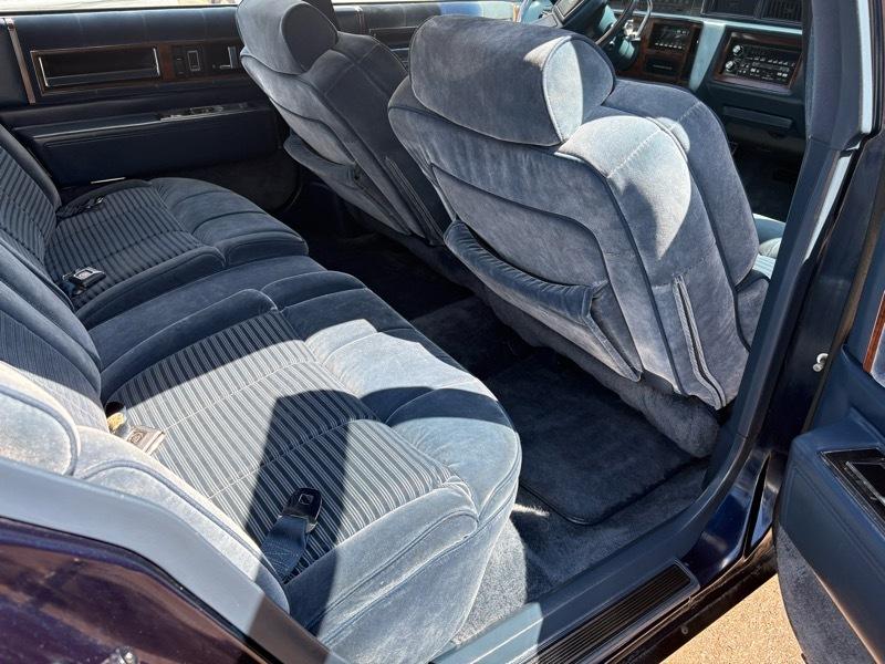 Cadillac DeVille Sedan 1988