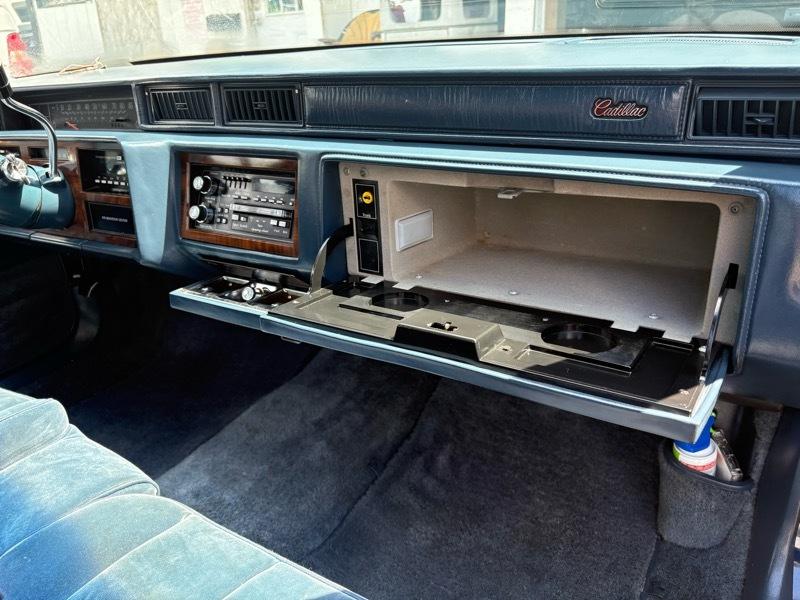 Cadillac DeVille Sedan 1988