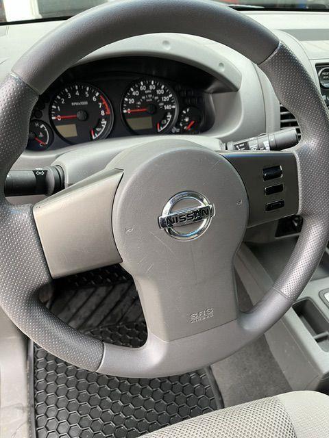Nissan Frontier LE Crew Cab 4WD 2006
