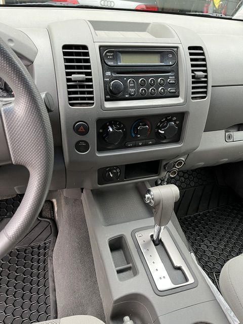 Nissan Frontier LE Crew Cab 4WD 2006