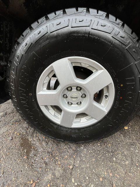 Nissan Frontier LE Crew Cab 4WD 2006
