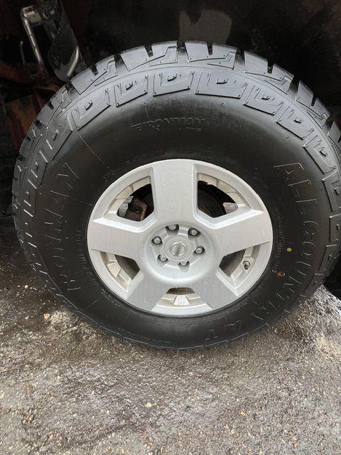 Nissan Frontier LE Crew Cab 4WD 2006