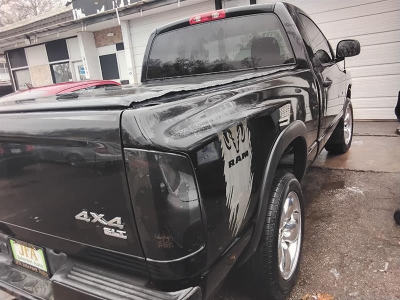 Dodge Ram 1500 ST Long Bed 4WD 2003