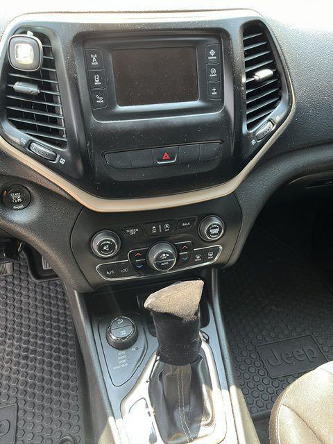 Jeep Cherokee Latitude 4WD 2015