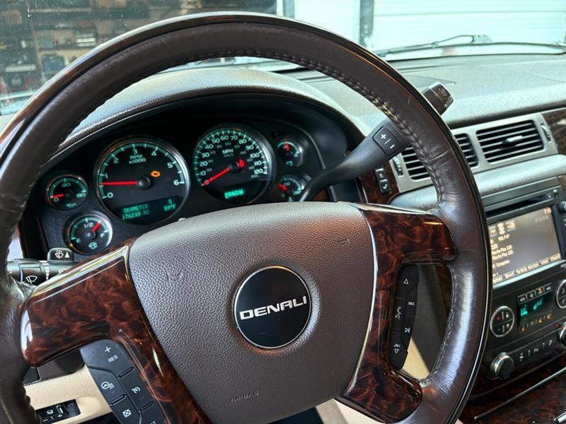 GMC Yukon Denali 4WD 2013