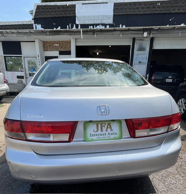 Honda Accord LX sedan AT 2003