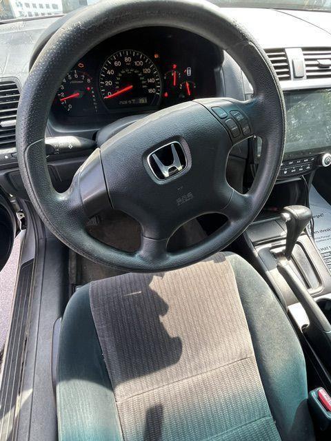 Honda Accord LX sedan AT 2003