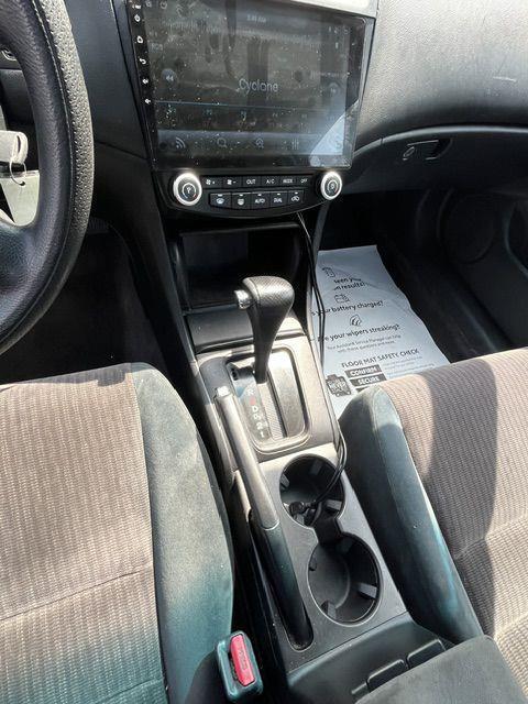 Honda Accord LX sedan AT 2003