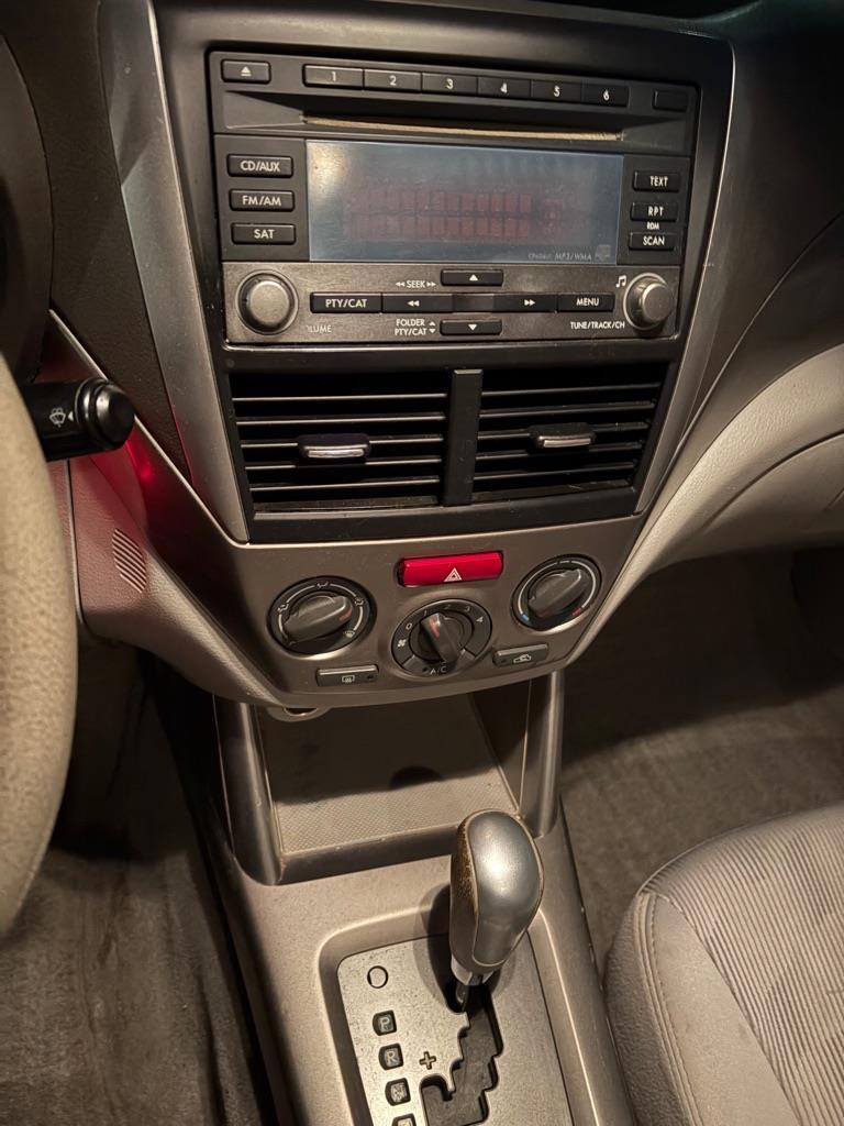 Subaru Forester 2.5X 2010