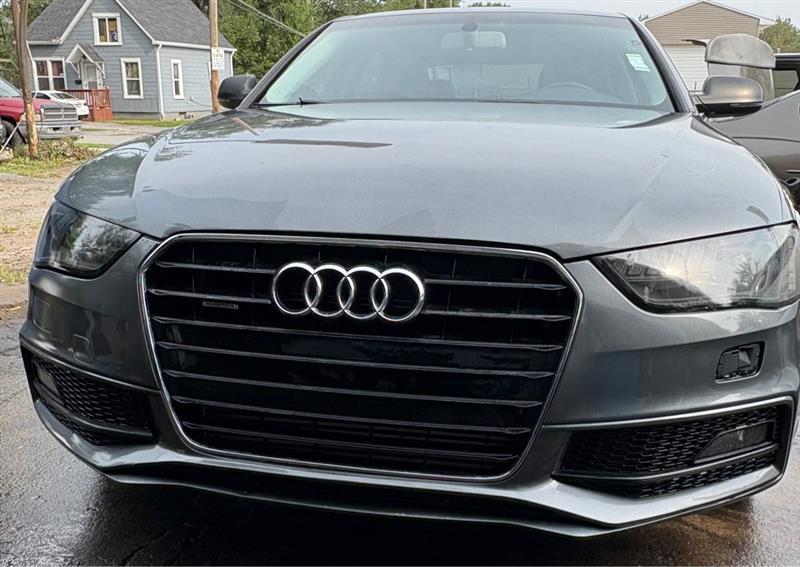 Audi A4 2.0T Premium quattro Sedan AWD 8A 2016