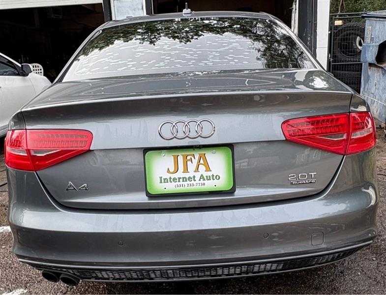 Audi A4 2.0T Premium quattro Sedan AWD 8A 2016