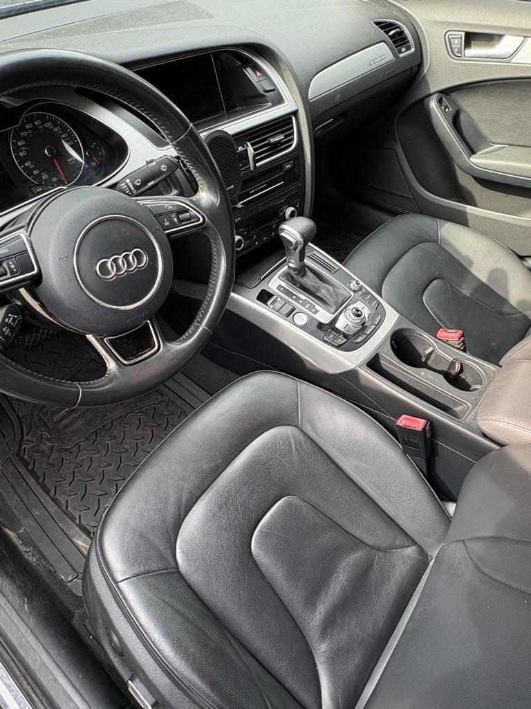 Audi A4 2.0T Premium quattro Sedan AWD 8A 2016