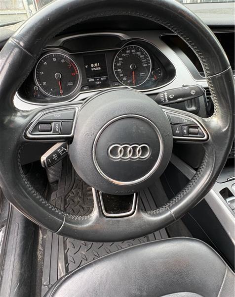 Audi A4 2.0T Premium quattro Sedan AWD 8A 2016