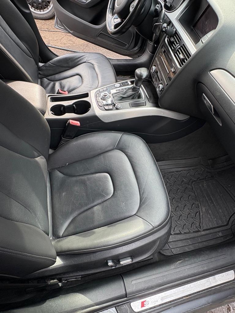Audi A4 2.0T Premium quattro Sedan AWD 8A 2016