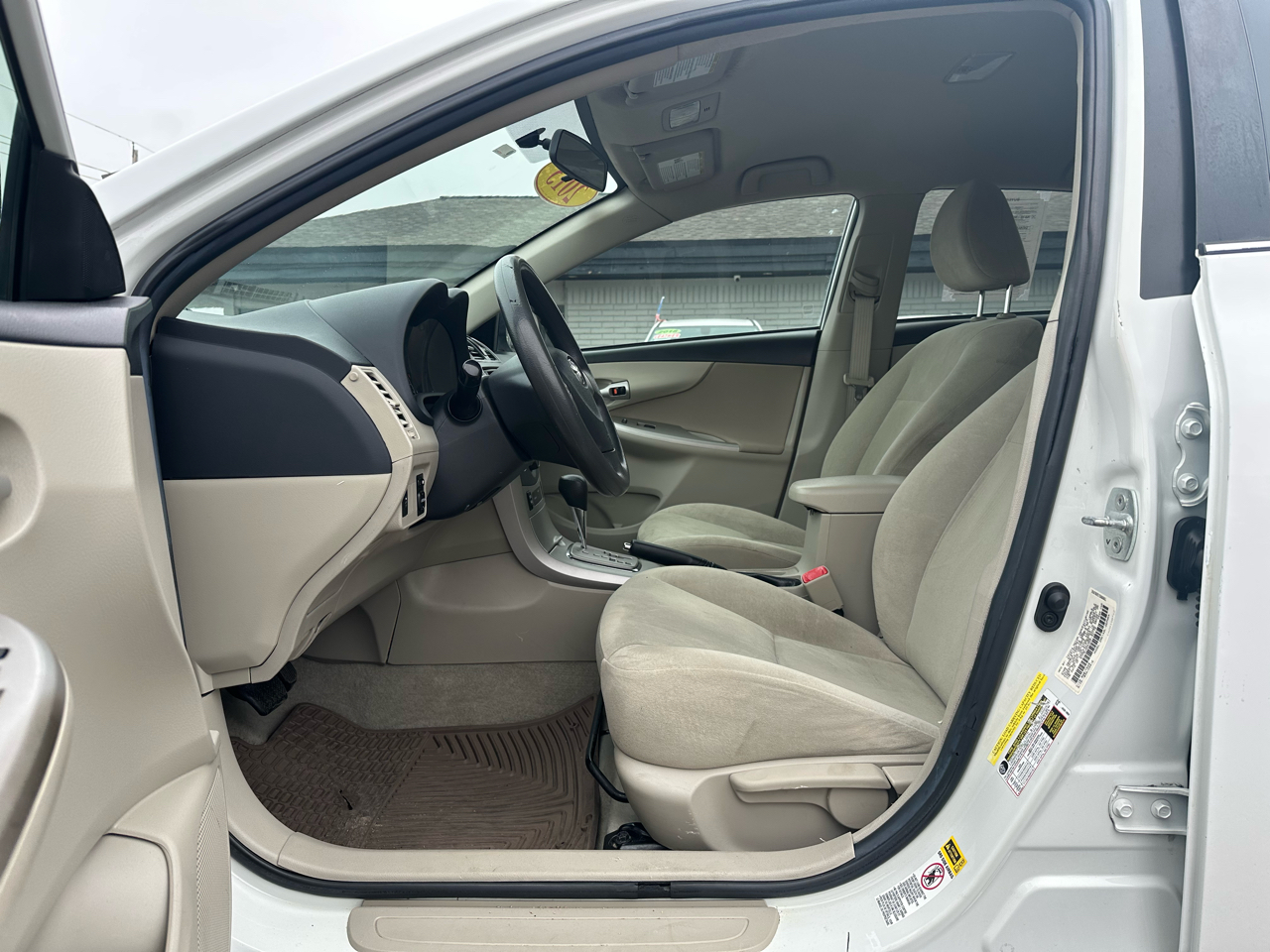 Toyota Corolla LE 4D Sedan 2013