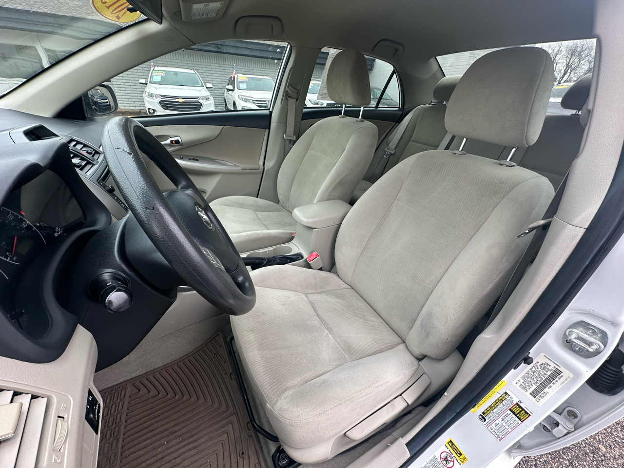 Toyota Corolla LE 4D Sedan 2013