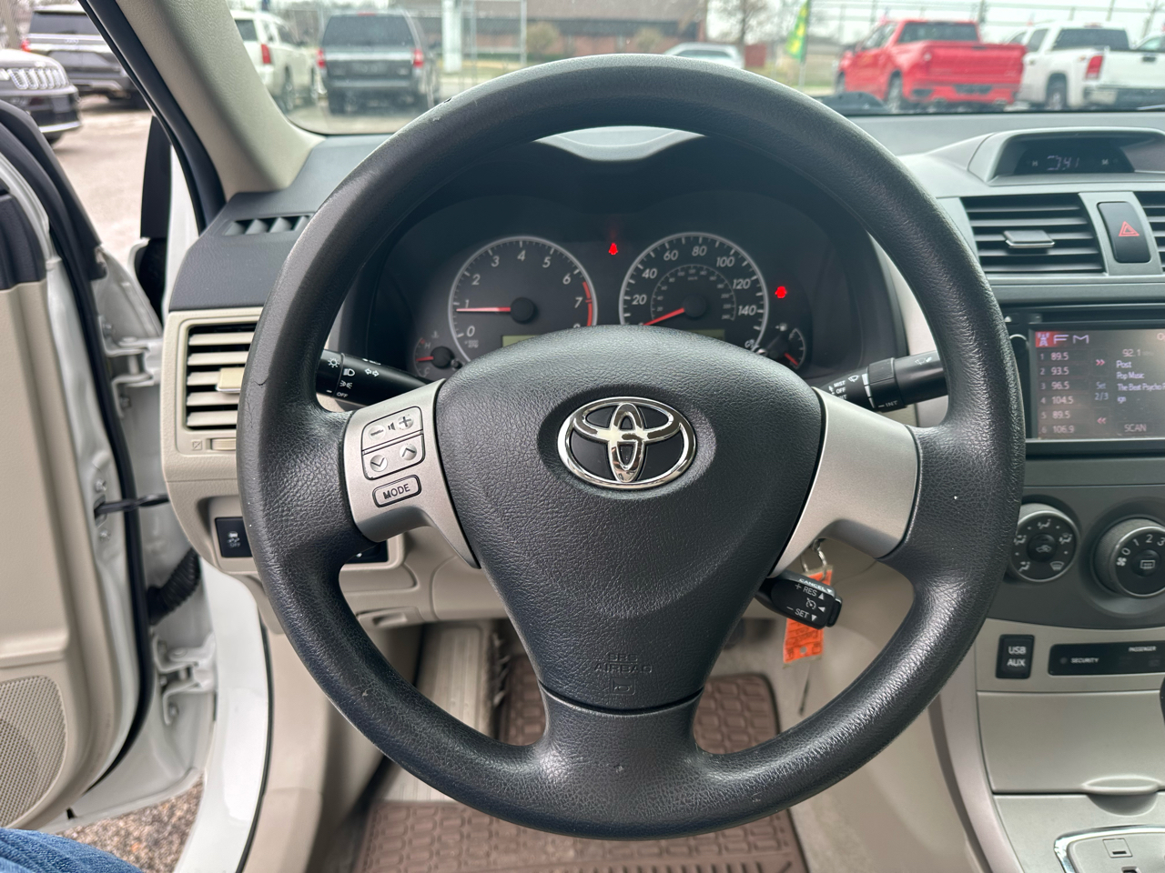 Toyota Corolla LE 4D Sedan 2013