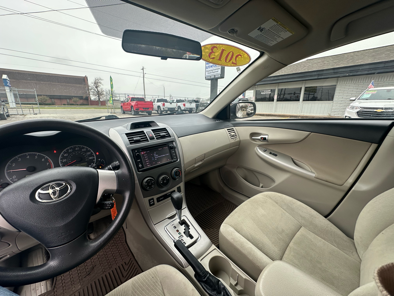 Toyota Corolla LE 4D Sedan 2013