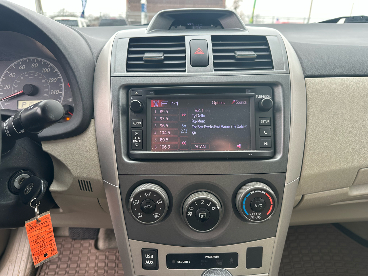 Toyota Corolla LE 4D Sedan 2013