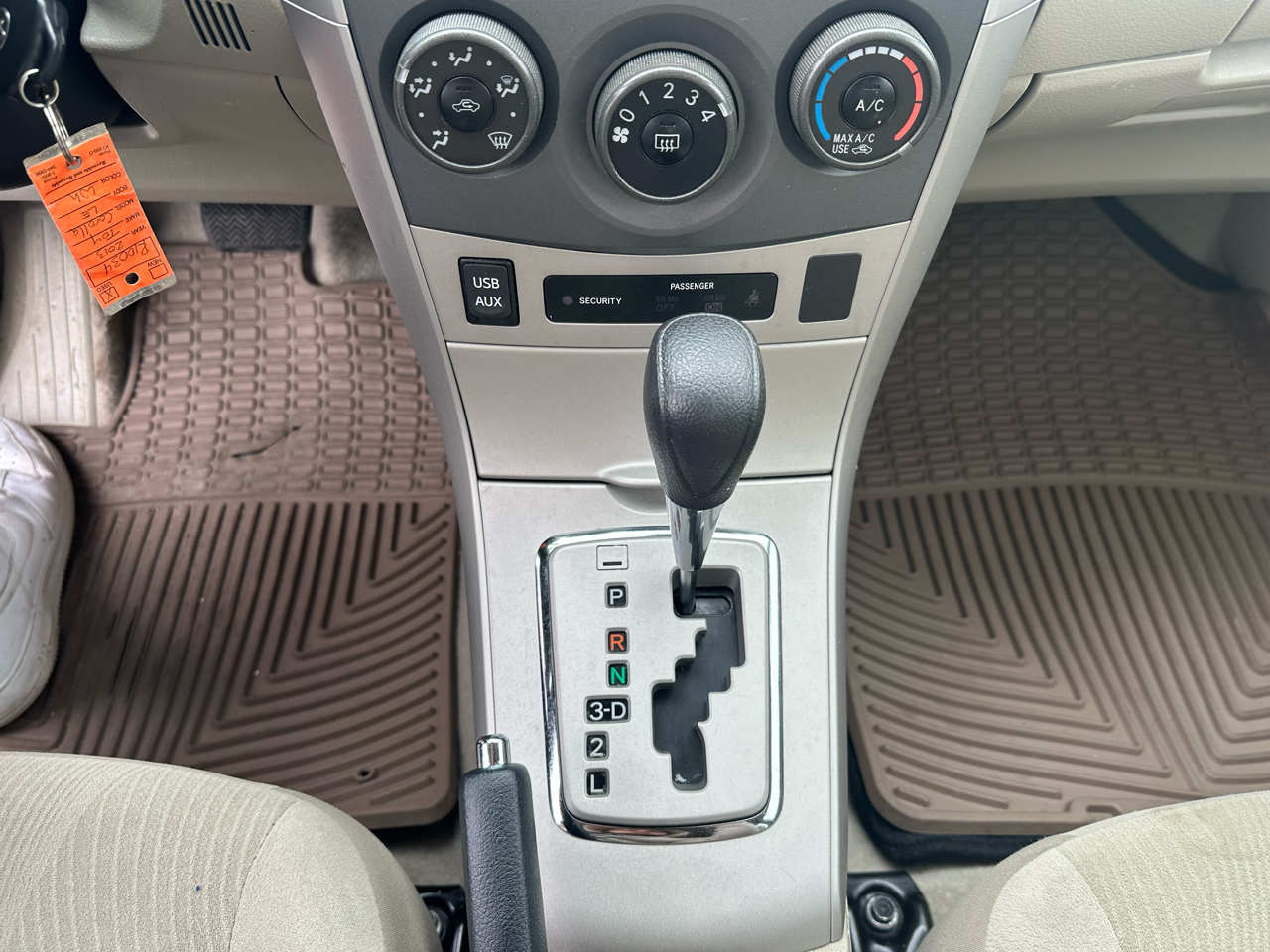 Toyota Corolla LE 4D Sedan 2013