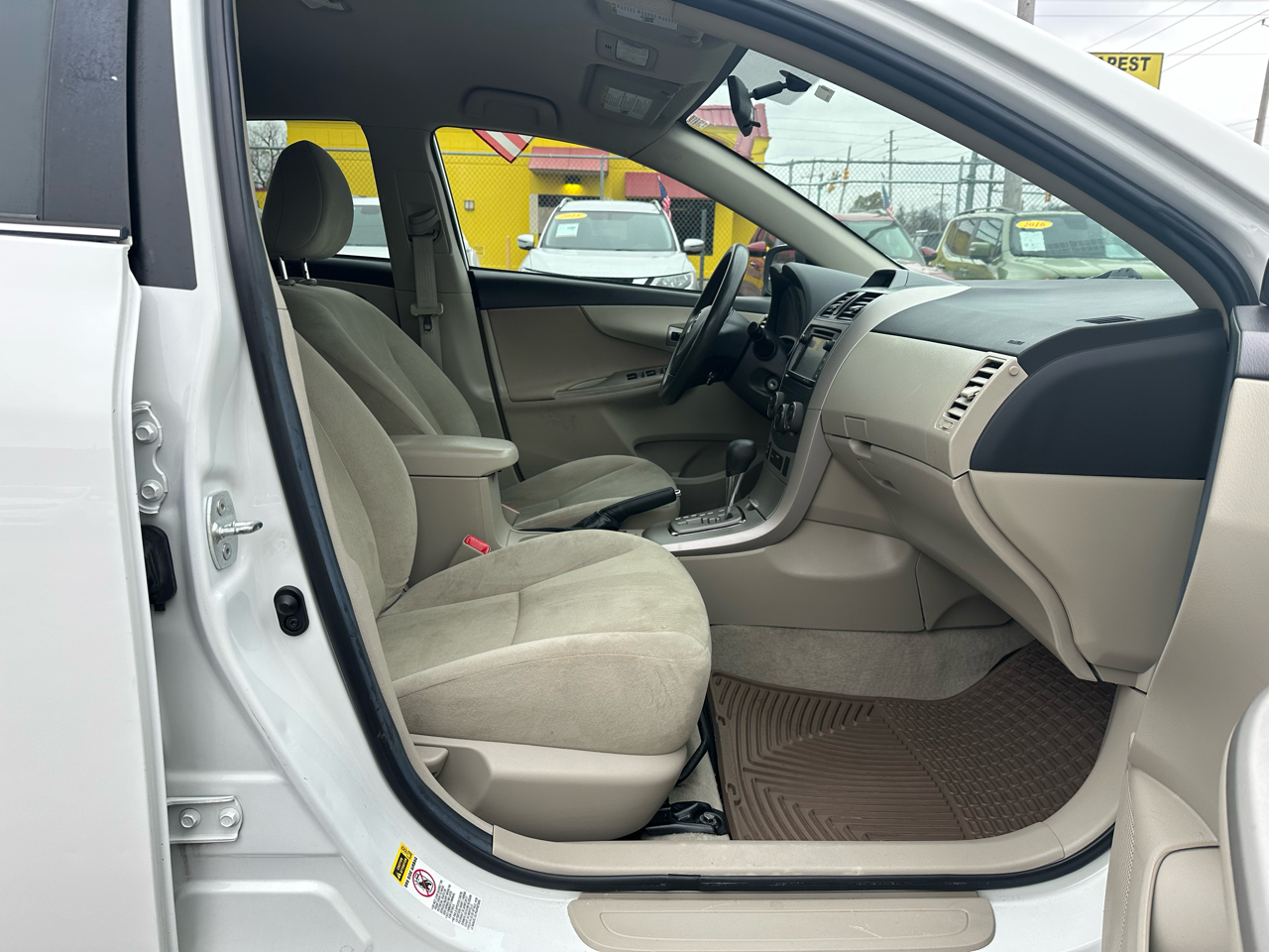 Toyota Corolla LE 4D Sedan 2013