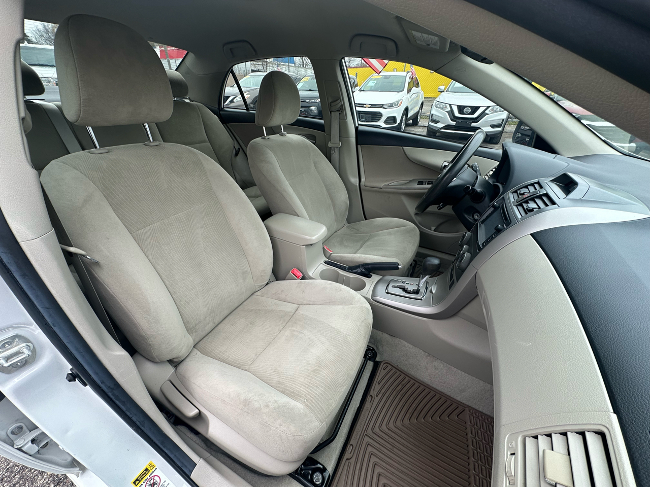 Toyota Corolla LE 4D Sedan 2013