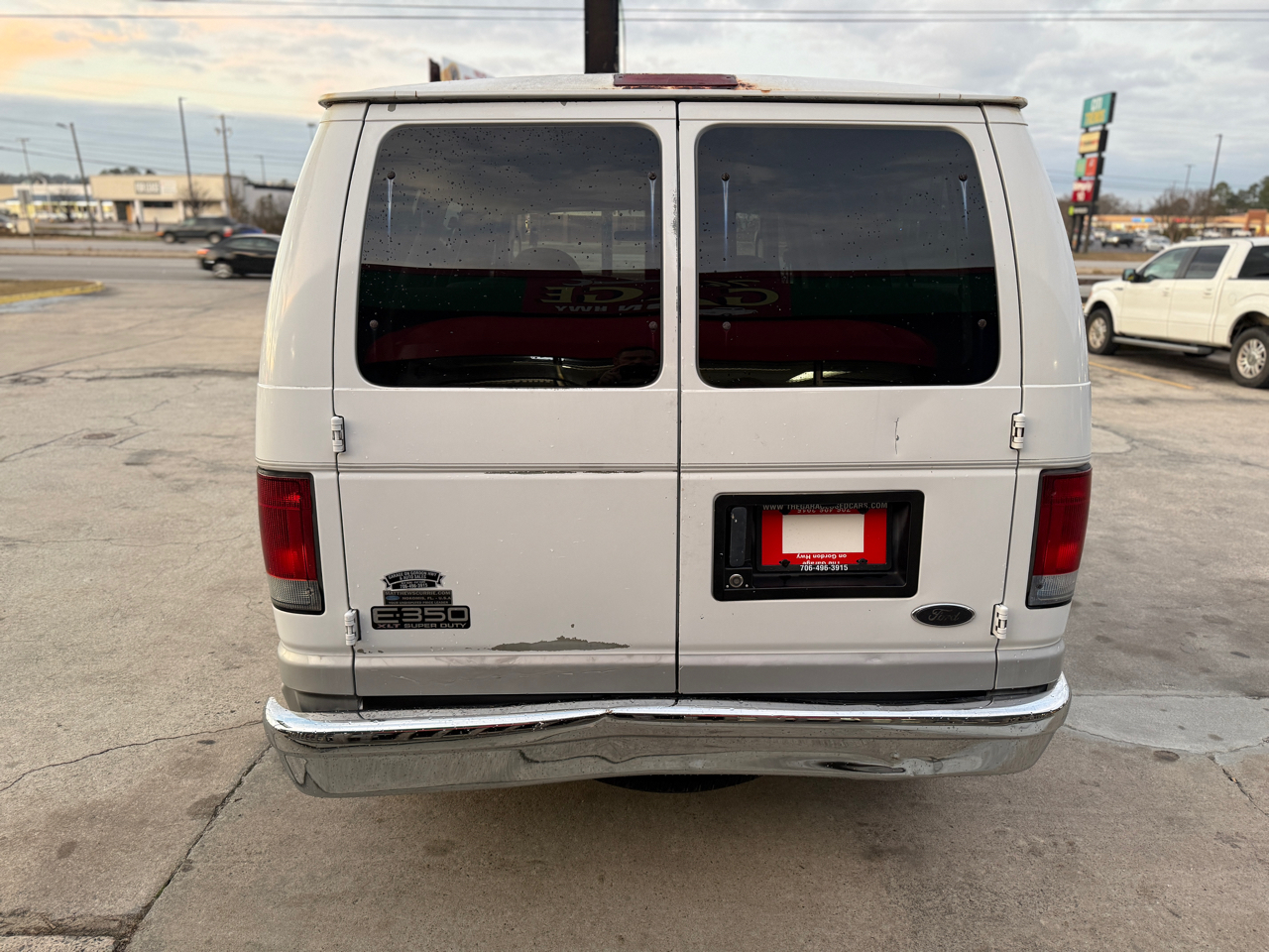 Ford Econoline E-350 XL Super Duty 2005