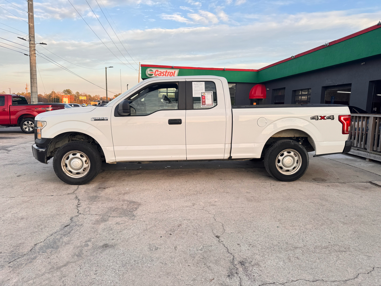 Ford F-150 XL SuperCab 8-ft. Bed 4WD 2015