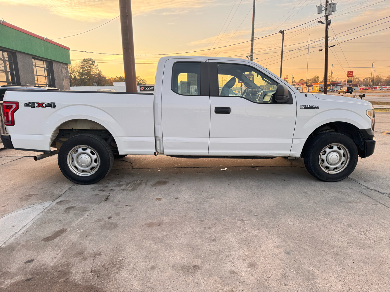 Ford F-150 XL SuperCab 8-ft. Bed 4WD 2015