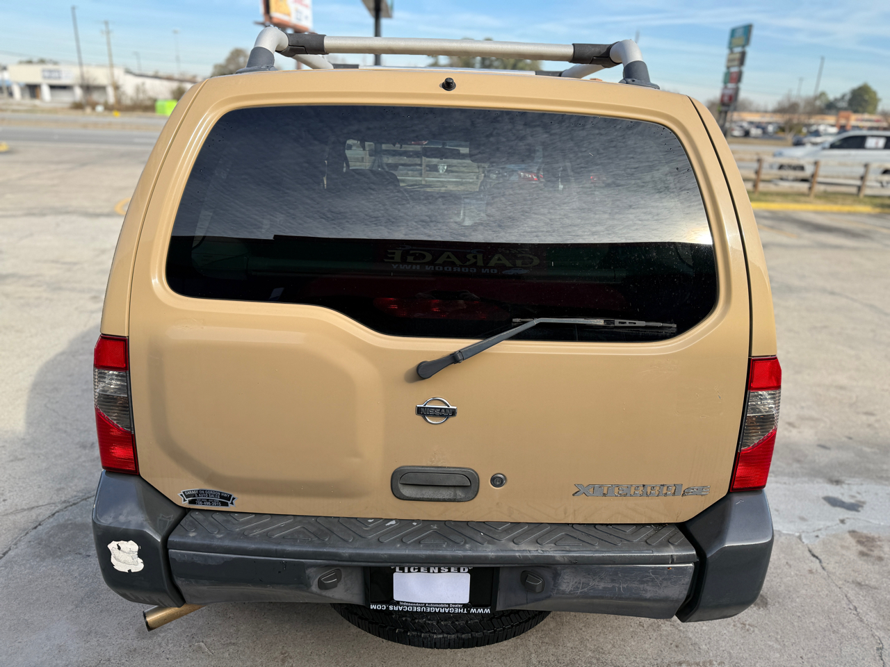 Nissan Xterra SE 2WD 2001